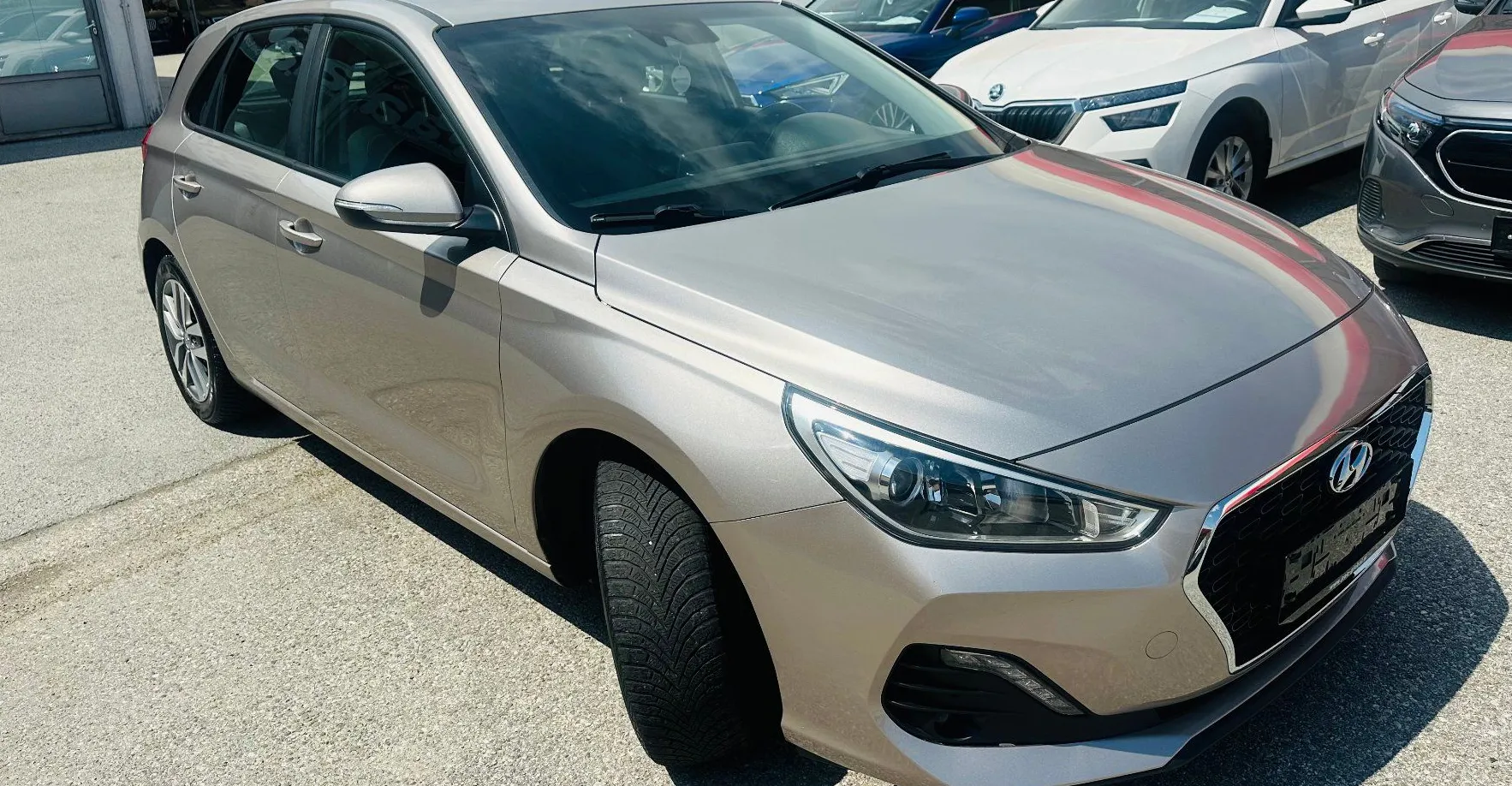 Zunanja slika - Hyundai i30 - 1.4 MPI 74 KW.SLOVENSKI.SAMO 86.000 KM.BENCIN - 1