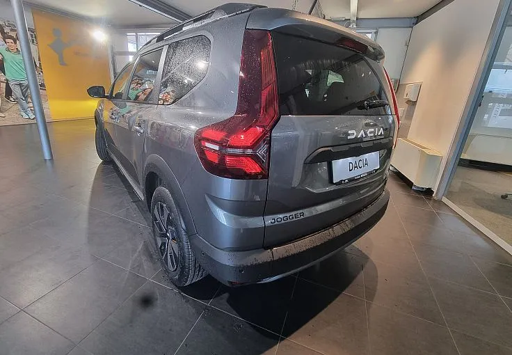 Zunanja slika - Dacia Jogger - Expression 1.0 TCe110 +paket Varnost + My Revision - 7