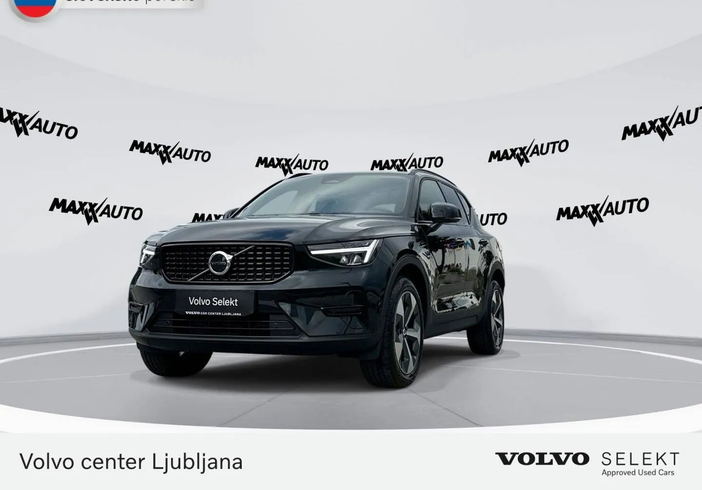 Zunanja slika - Volvo XC40 - B3 P Plus Dark Avt. - 1