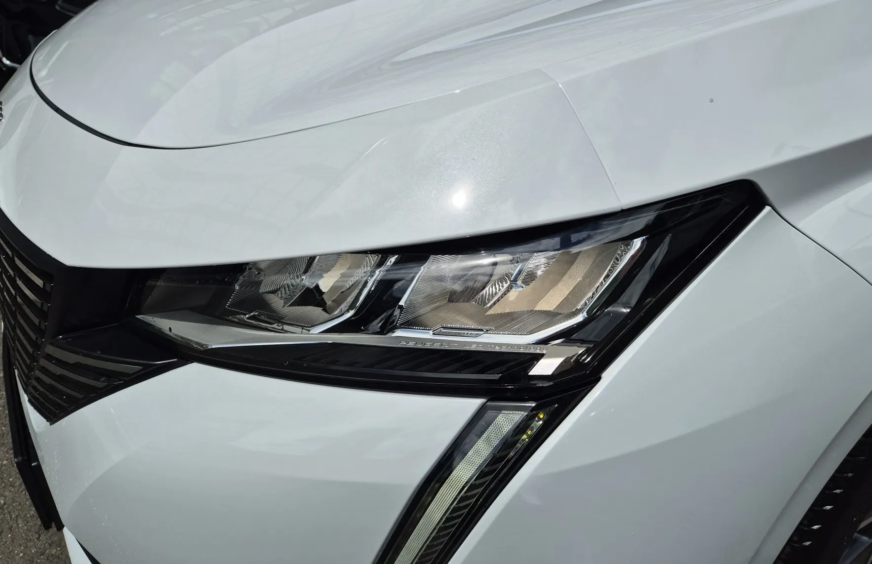 Zunanja slika - Peugeot 308 - BREAK ALLURE 1.2 130PS AUT-SLO-1.LAST-SAMO 29TKM - 7
