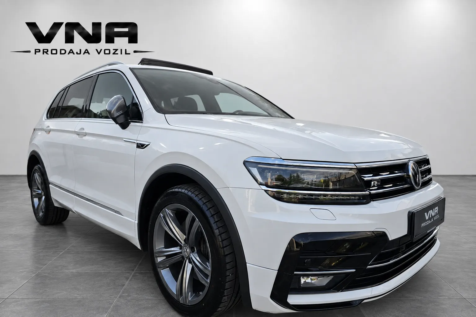 Zunanja slika - Volkswagen Tiguan Allspace - 4motion 2.0 TSI BMT R-LINE DSG |PANORAMA|7-SED|TOP - 3