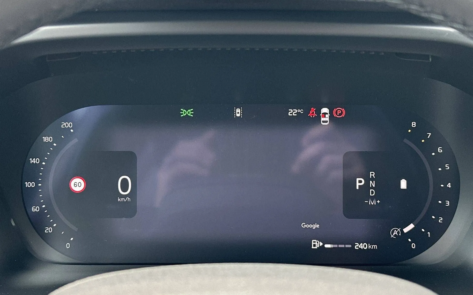 Notranja slika - Volvo XC40 - B3P Plus Dark Avt - 15