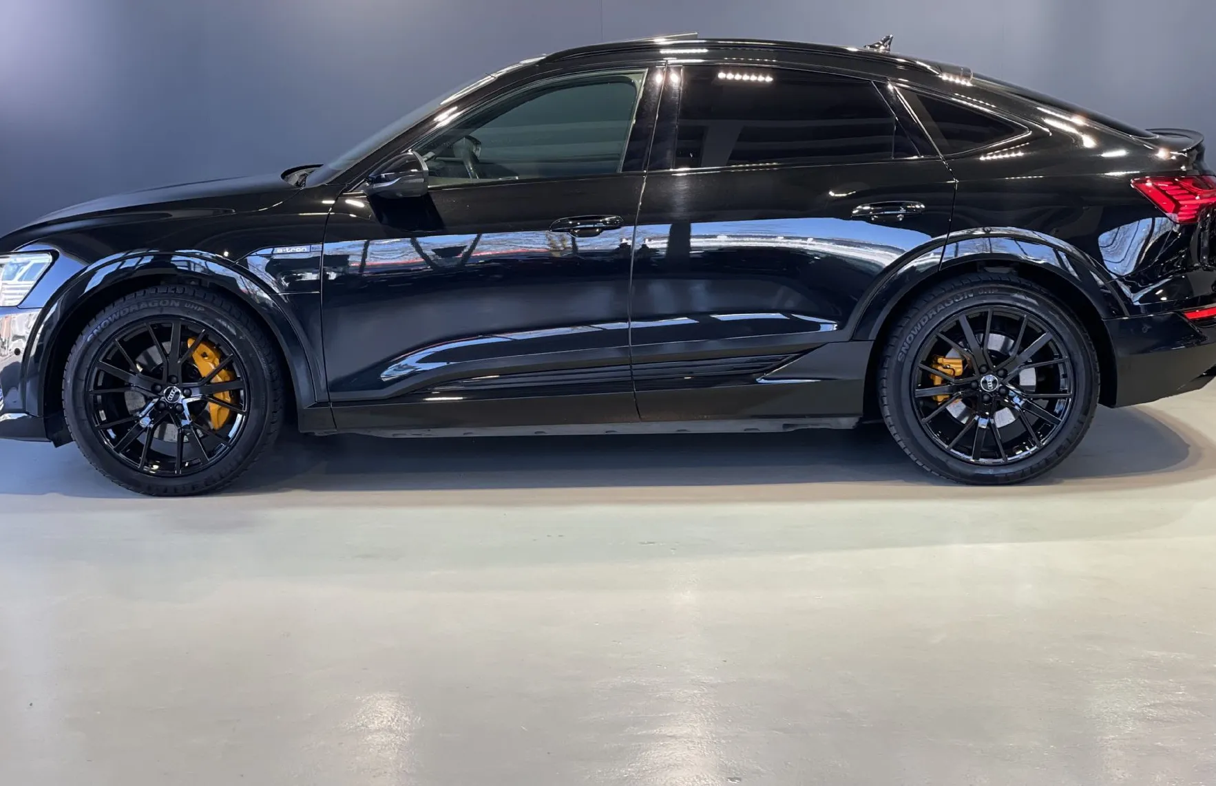 Zunanja slika - Audi e-tron - Sportback 55 quattro S line - 4