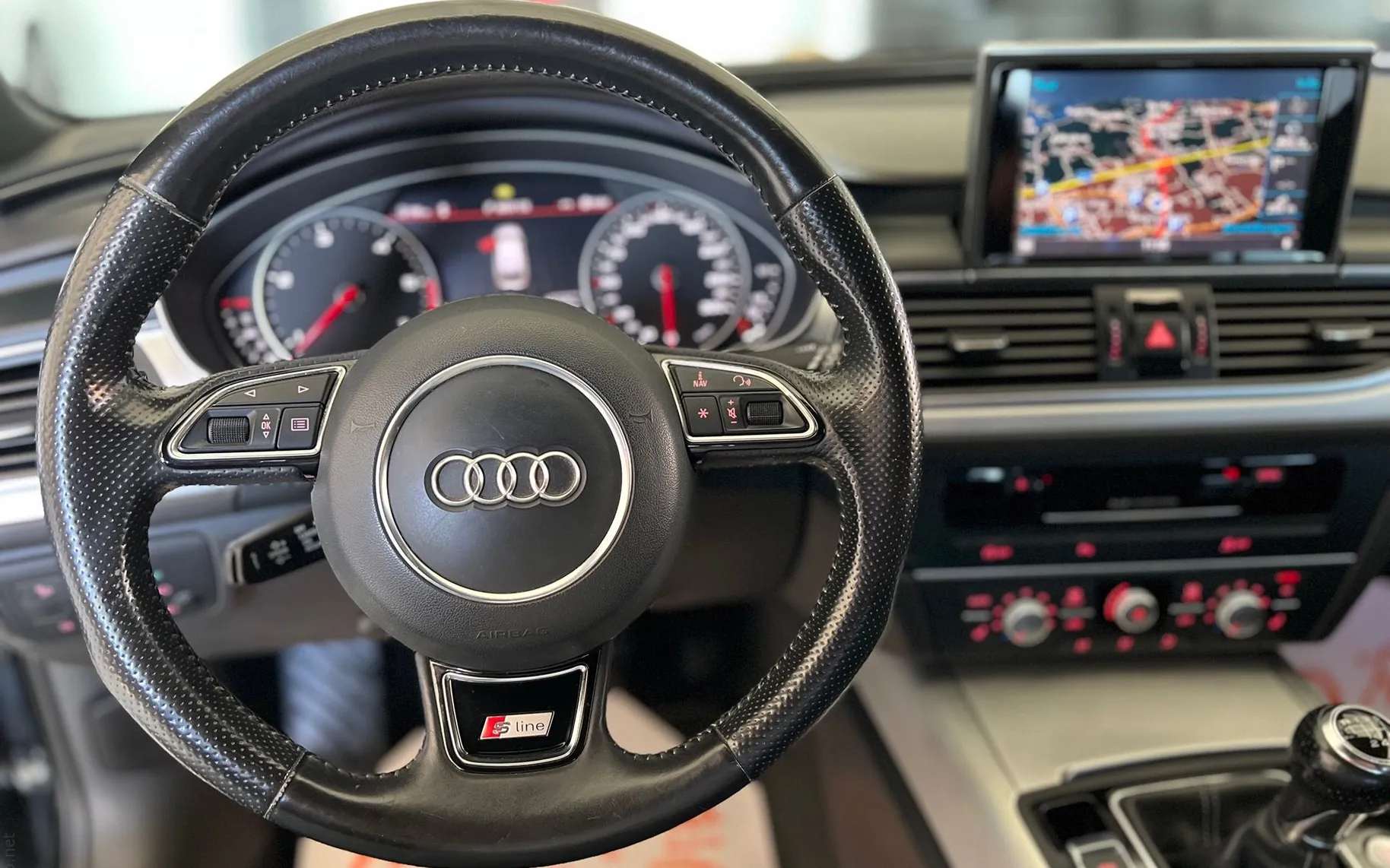 Notranja slika - Audi A6 Avant - 2.0 TDI-S-LINE-BI-XENON-LED-NAVI-TEMPOMAT-SERVI KN - 11