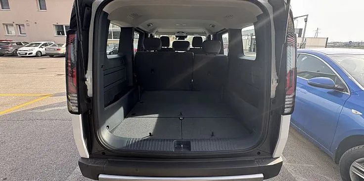 Zunanja slika - KIA PV5 - 71.2 kWh baterija 120 kW  163 KS  Air - 12