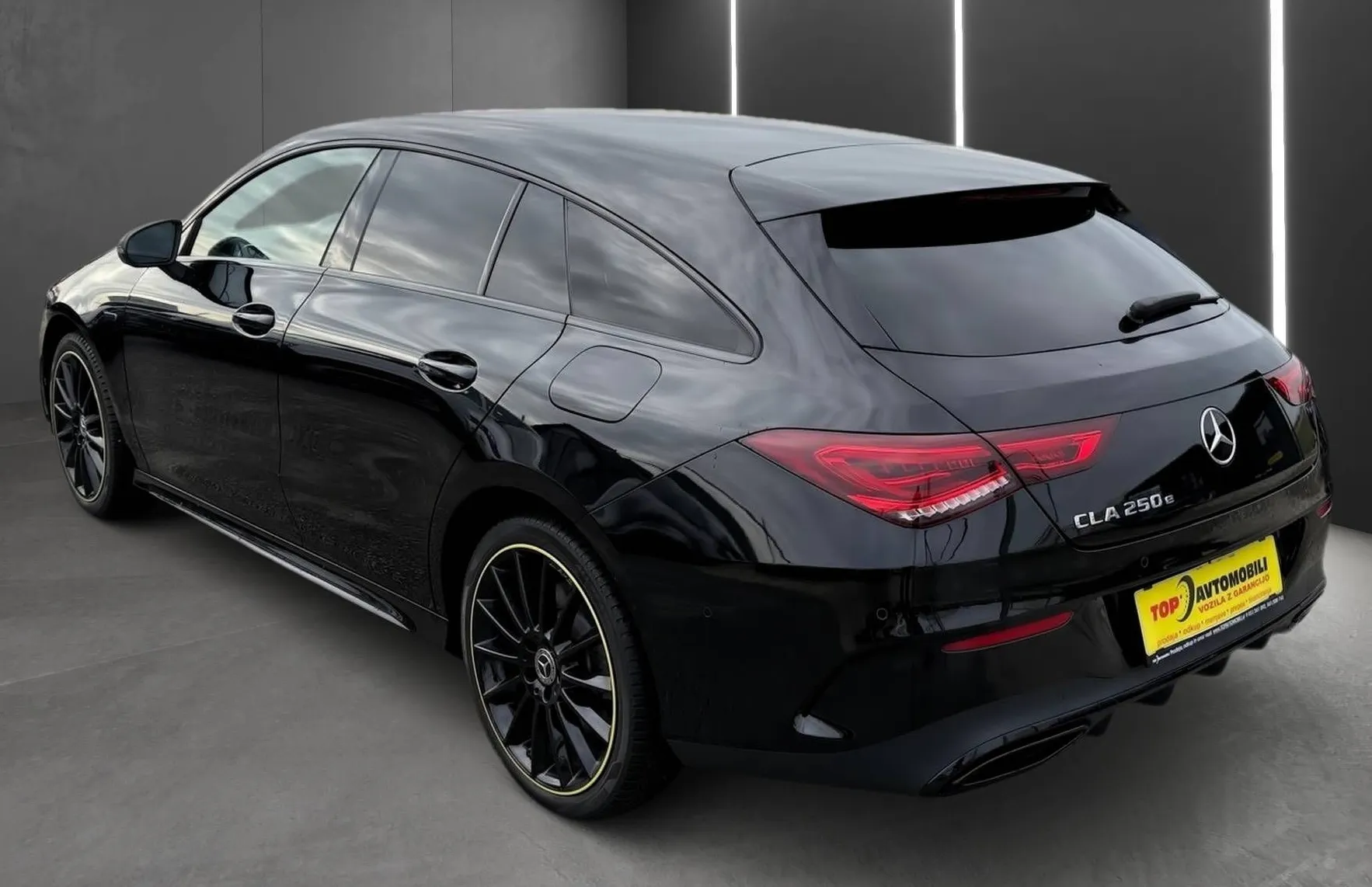 Zunanja slika - Mercedes-Benz CLA-Razred - CLA Shooting Brake 250e AMG LINE MULTIBEAM WIDESCREEN PDC TEM NAV - 5