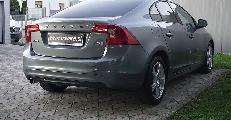 Zunanja slika - Volvo S60 - D3 A Momentum+ Xenon +Memory+ Alu 17 +Navi - 7