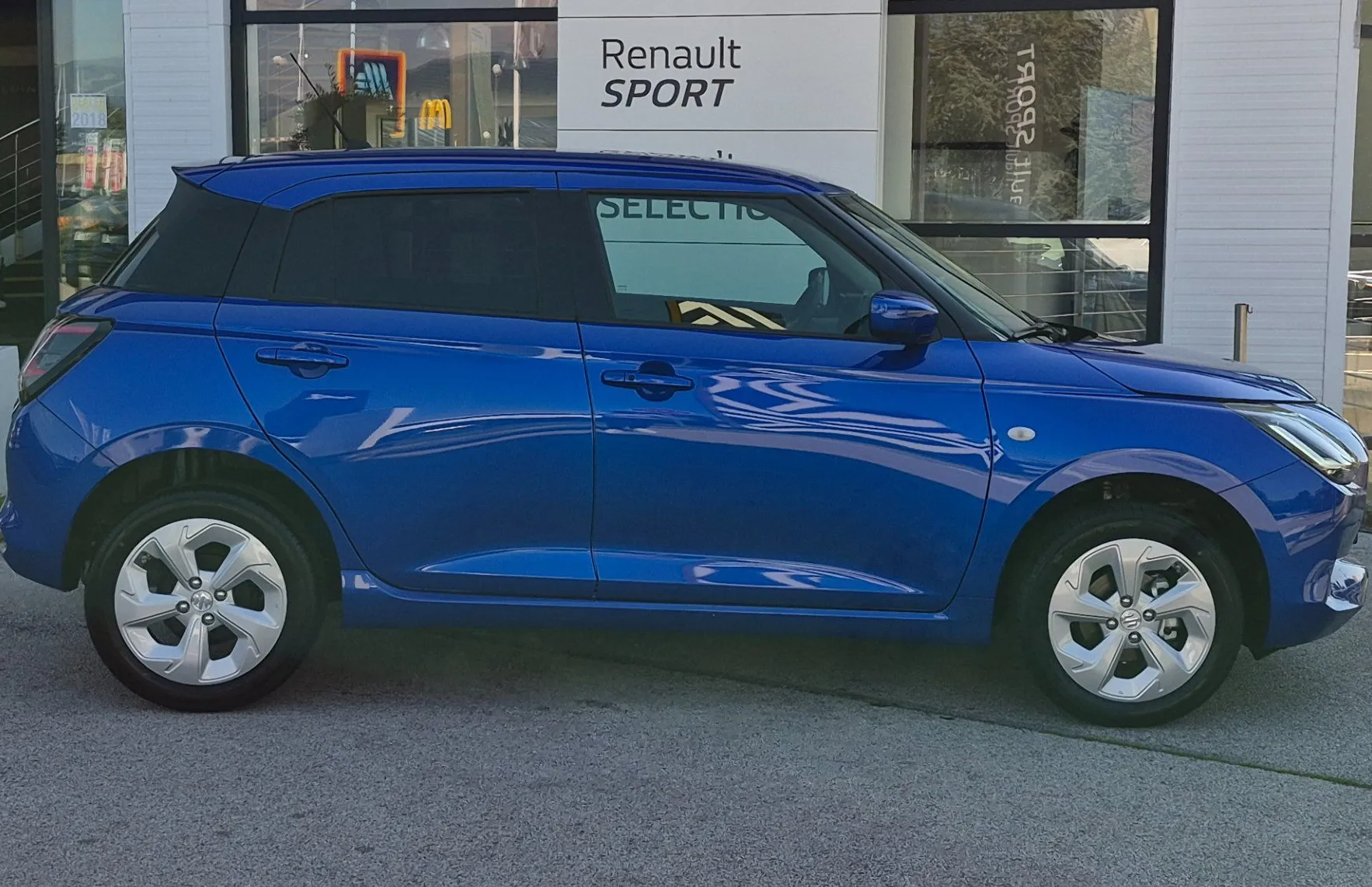 Zunanja slika - Suzuki Swift - 1.2 Dualjet AllGrip Hibrid Premium - 4