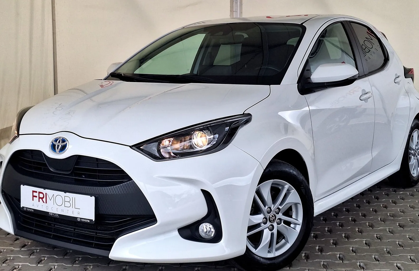 Zunanja slika - Toyota Yaris - 1.5 VVT-i hibrid Sol MY22 E-CVT - 1