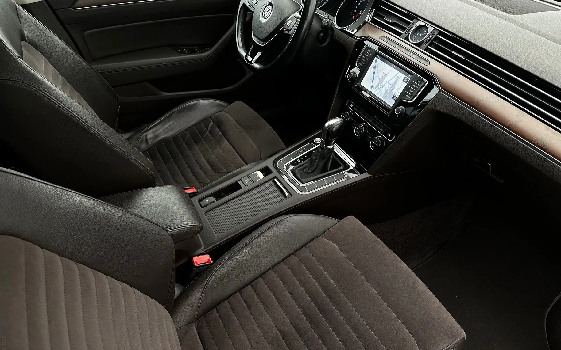 Zunanja slika - VW Passat Variant - 2.0TDI-DSG-H LINE-AKT.TEMPOMAT-2XPDC-MASAŽA - 6