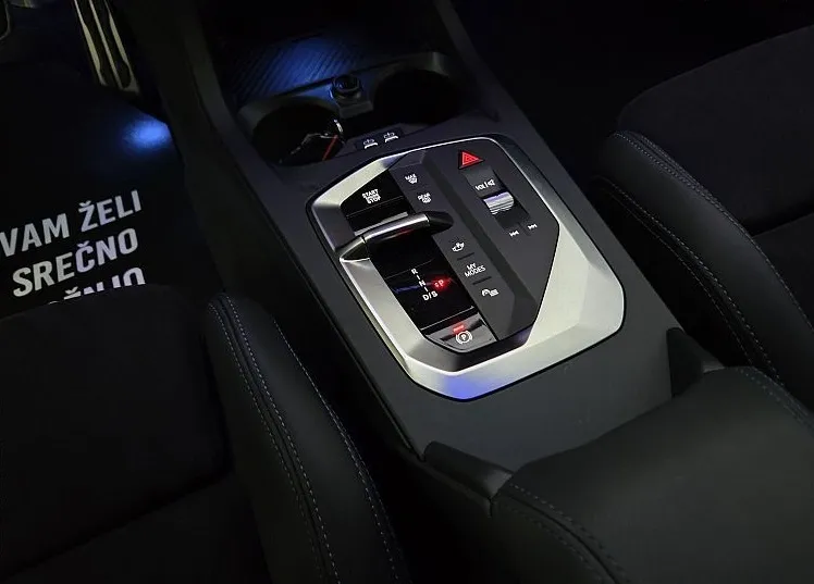Zunanja slika - BMW Serija 1 - : M135i xDrive-RADAR-KEY-LED-HARMAN-HUD-KAM360 - 17