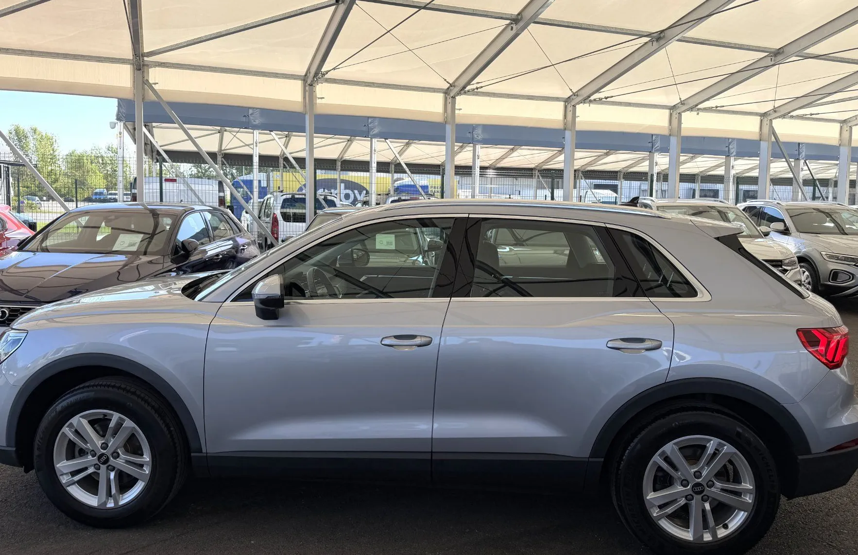 Zunanja slika - Audi Q3 - Advanced 35 TDI S-TRONIC QUATTRO - KAMERA - LED- - 3