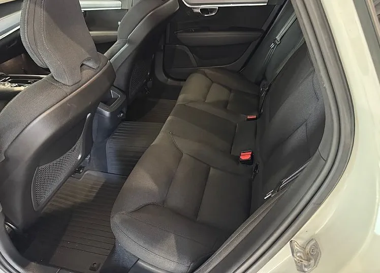 Zunanja slika - Volvo V90 - D3 Momentum-LED-PDC-KLJUKA - NAVI - VRHUNSKI - 11