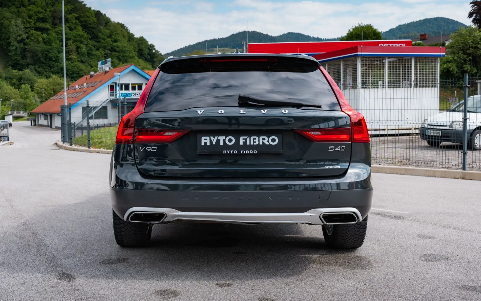 Zunanja slika - Volvo V90 - Cross Country D4 AWD Pro Avt. - 5