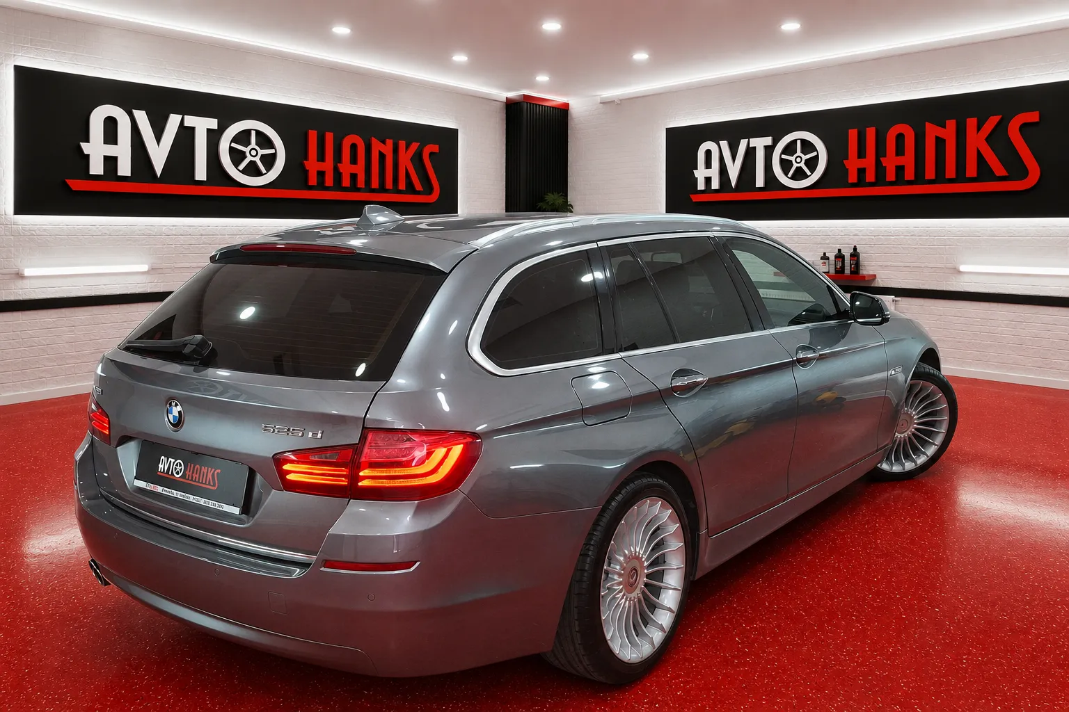 Notranja slika - BMW serija 5 Touring: - 525d xDrive LUXURY Avt.MAX OPREMA.BREZ POLOGA - 9