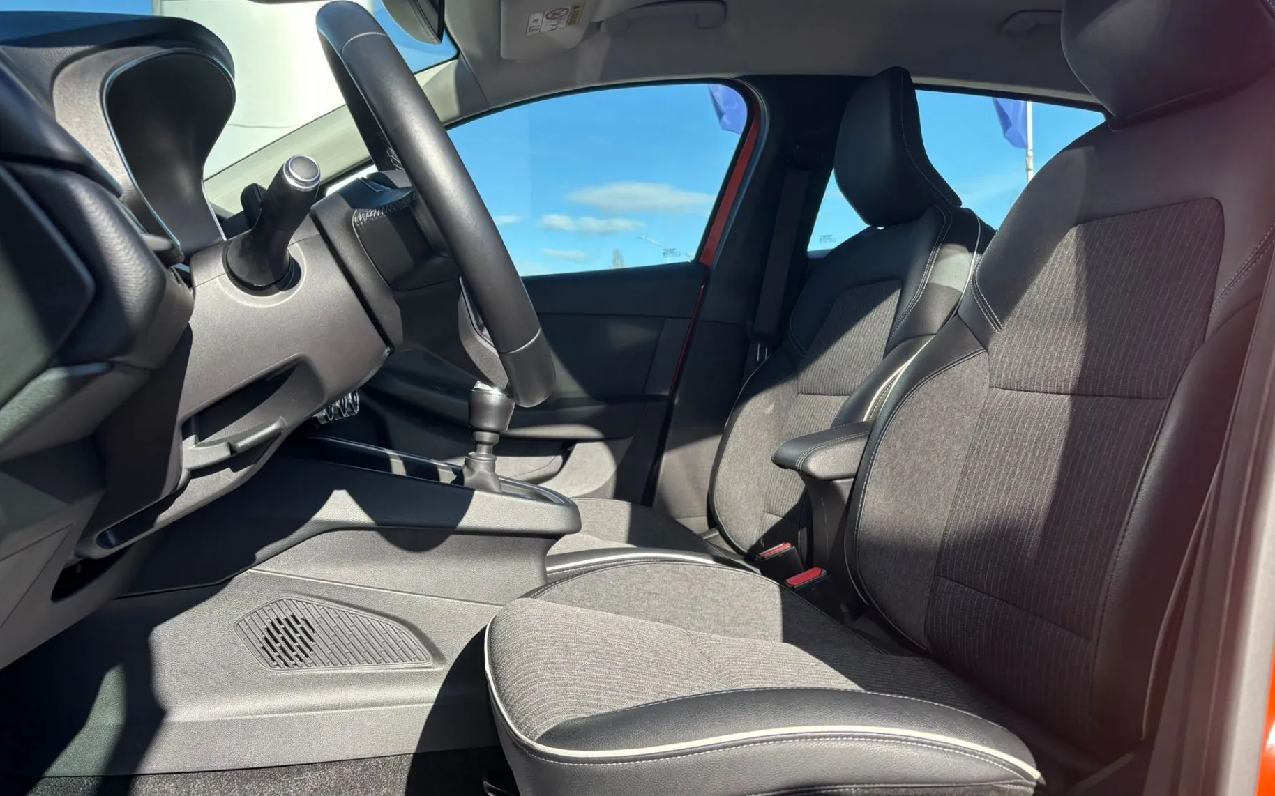 Zunanja slika - Renault Clio - Limited TCe 90 TEMPOMAT-PDC-KEYLESS - 7