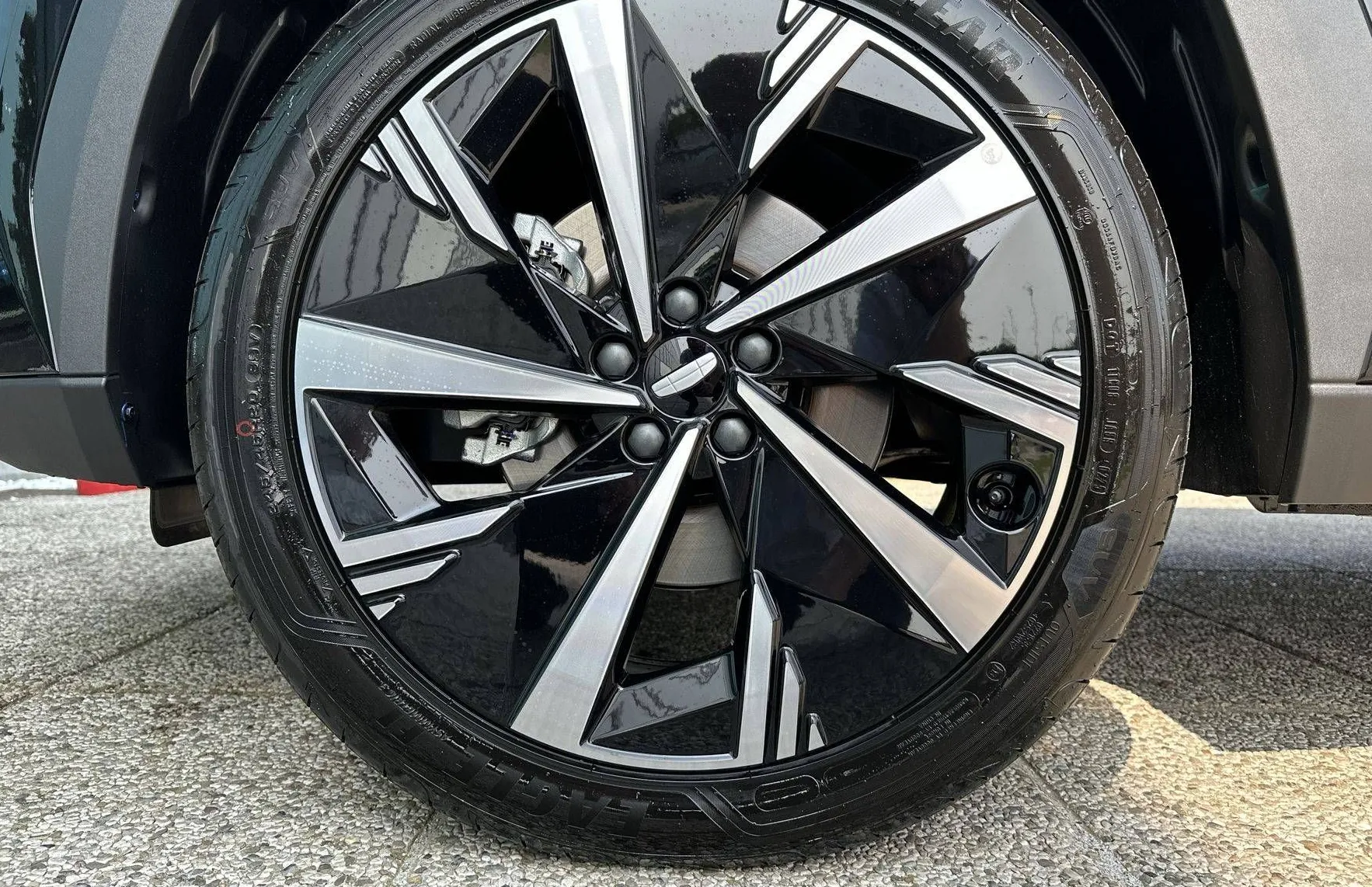 Zunanja slika - Geely StarRay - 2.0 8A T AWD GF - 9