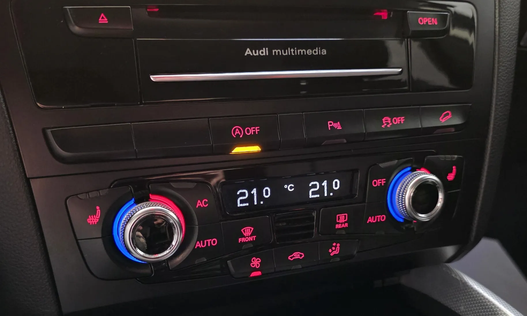 Zunanja slika - Audi Q5 - quattro 2,0 TDI S-tronic SLINE 130kW ACC WEBASTO KLJUKA - 15