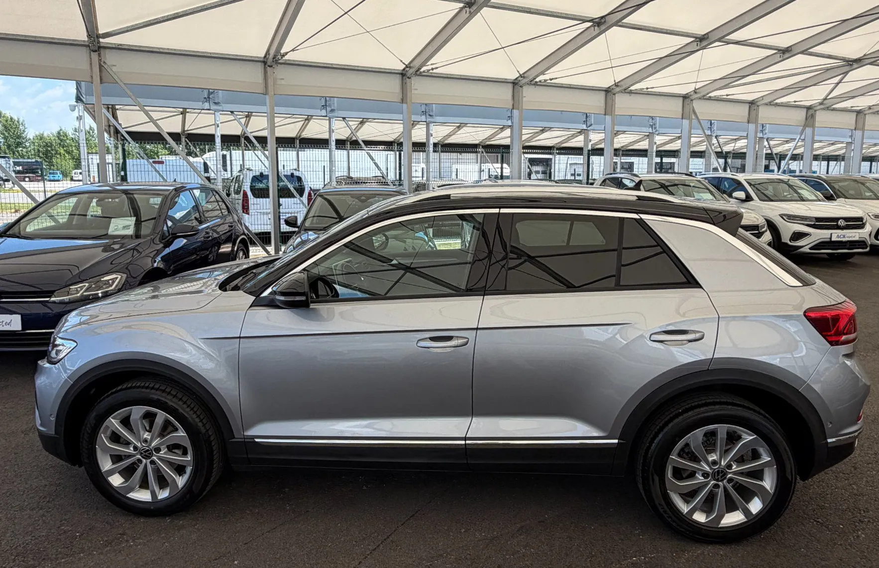 Zunanja slika - Volkswagen T-Roc - Style 1.5 TSI DSG LED-KAMERA-KEYLESS-VIRTUAL - 4