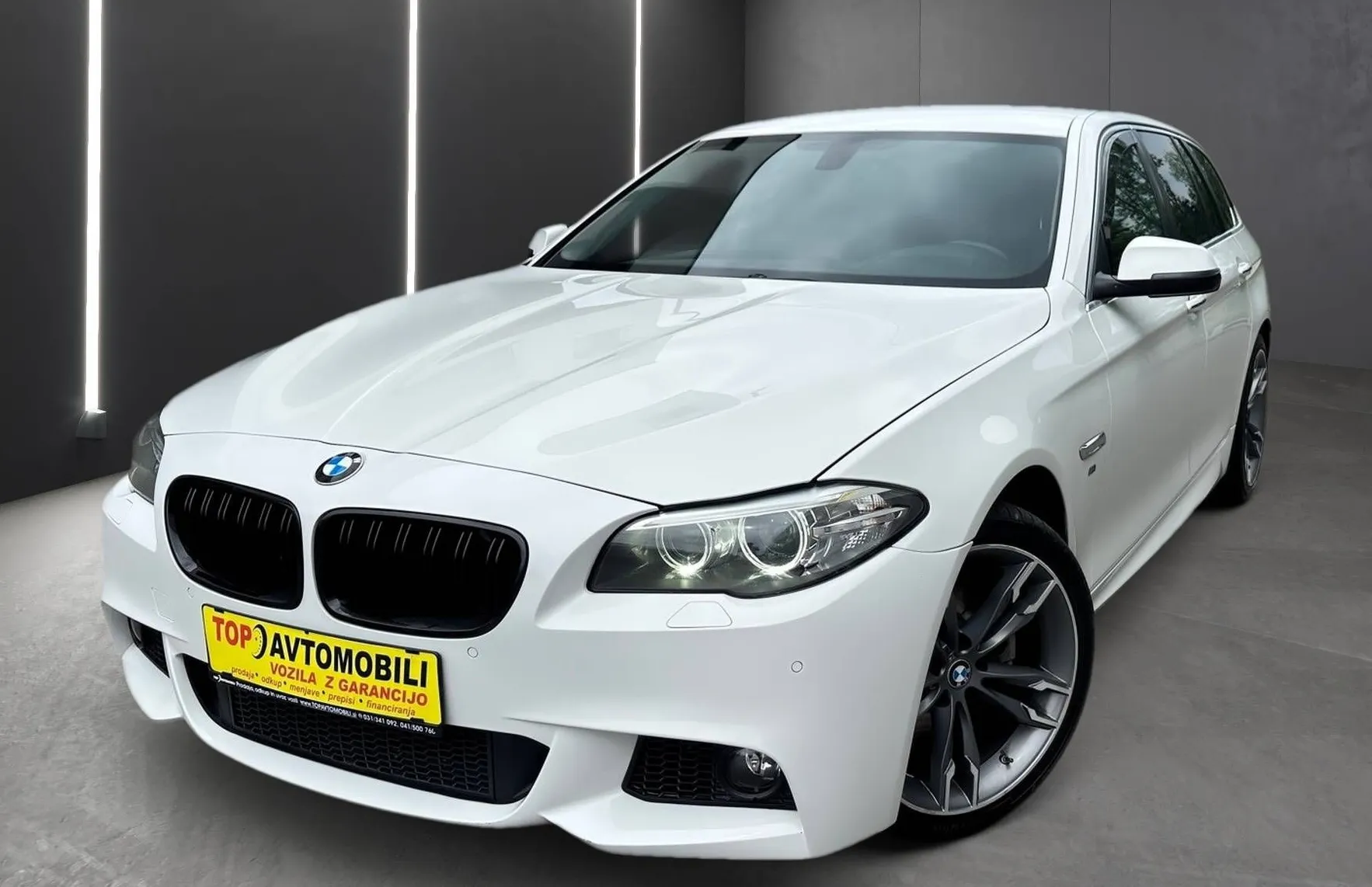 Zunanja slika - BMW Serija 5 - Touring: 520d M SPORT PAKET BI-XENON NAVI TEMP PDC HI-FI - 1