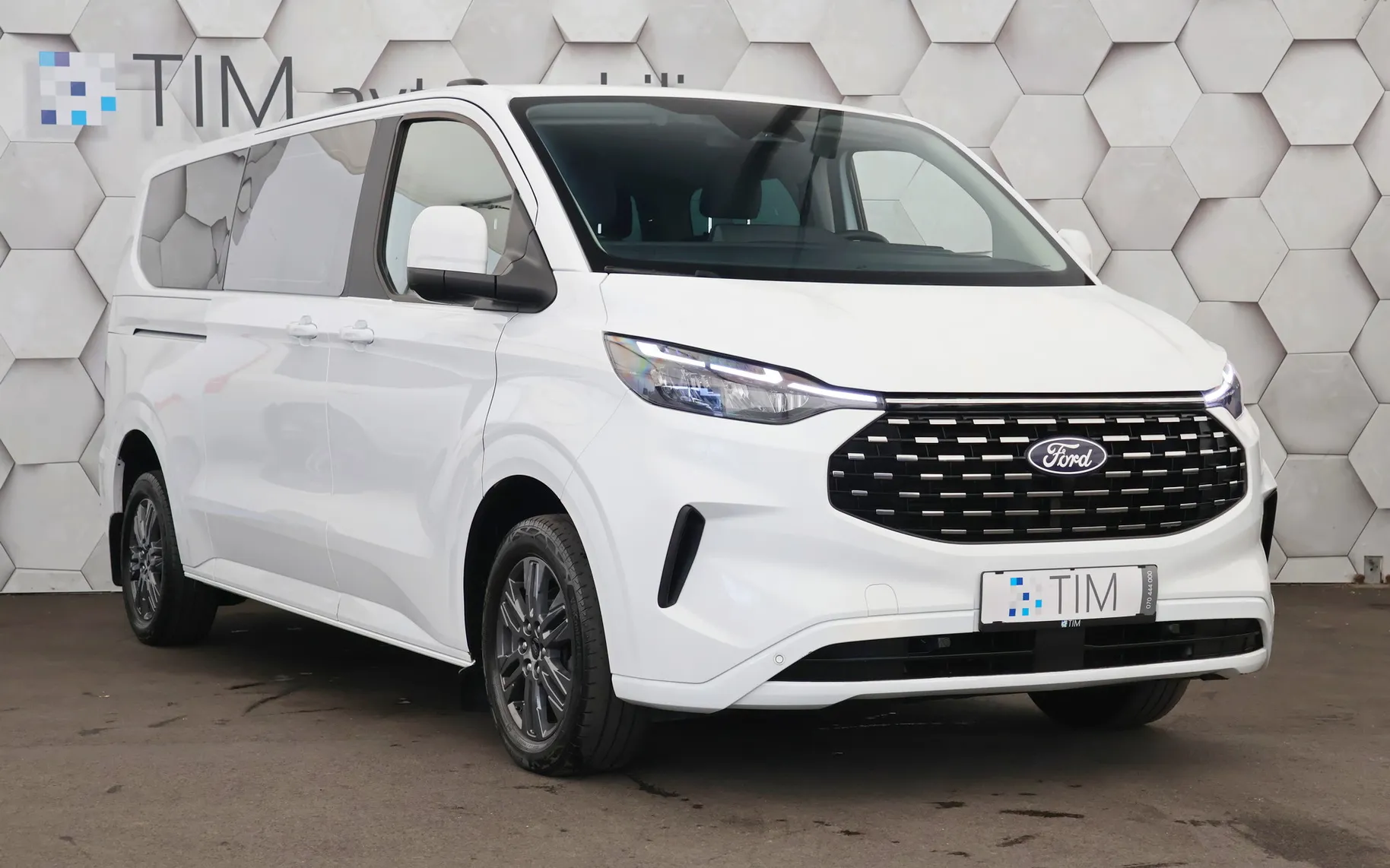 Zunanja slika - Ford E-Transit Custom - L2 2.0 TDCi Titanium 150KM 1+8 - 2