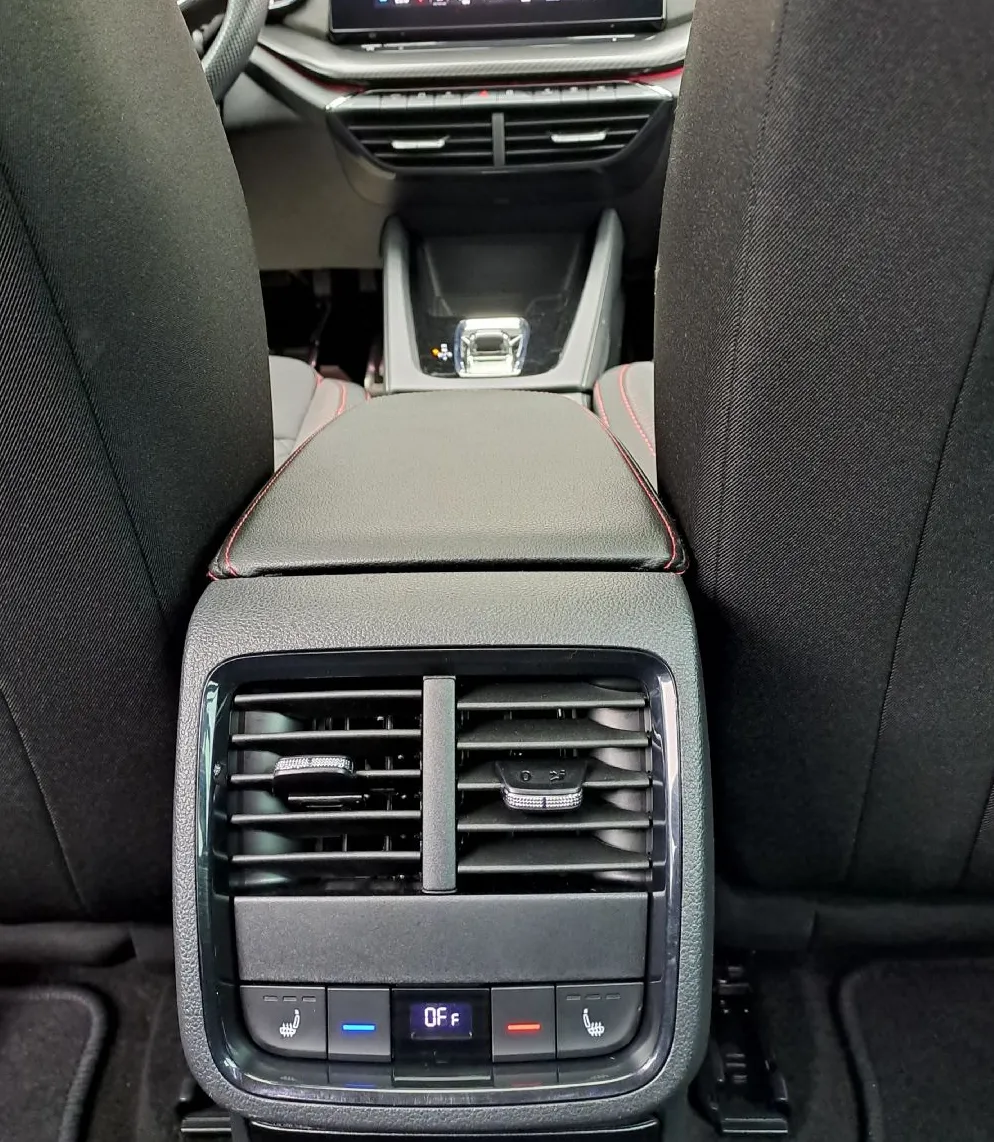 Zunanja slika - Škoda Octavia - Combi 2.0 TSI RS DSG - 15