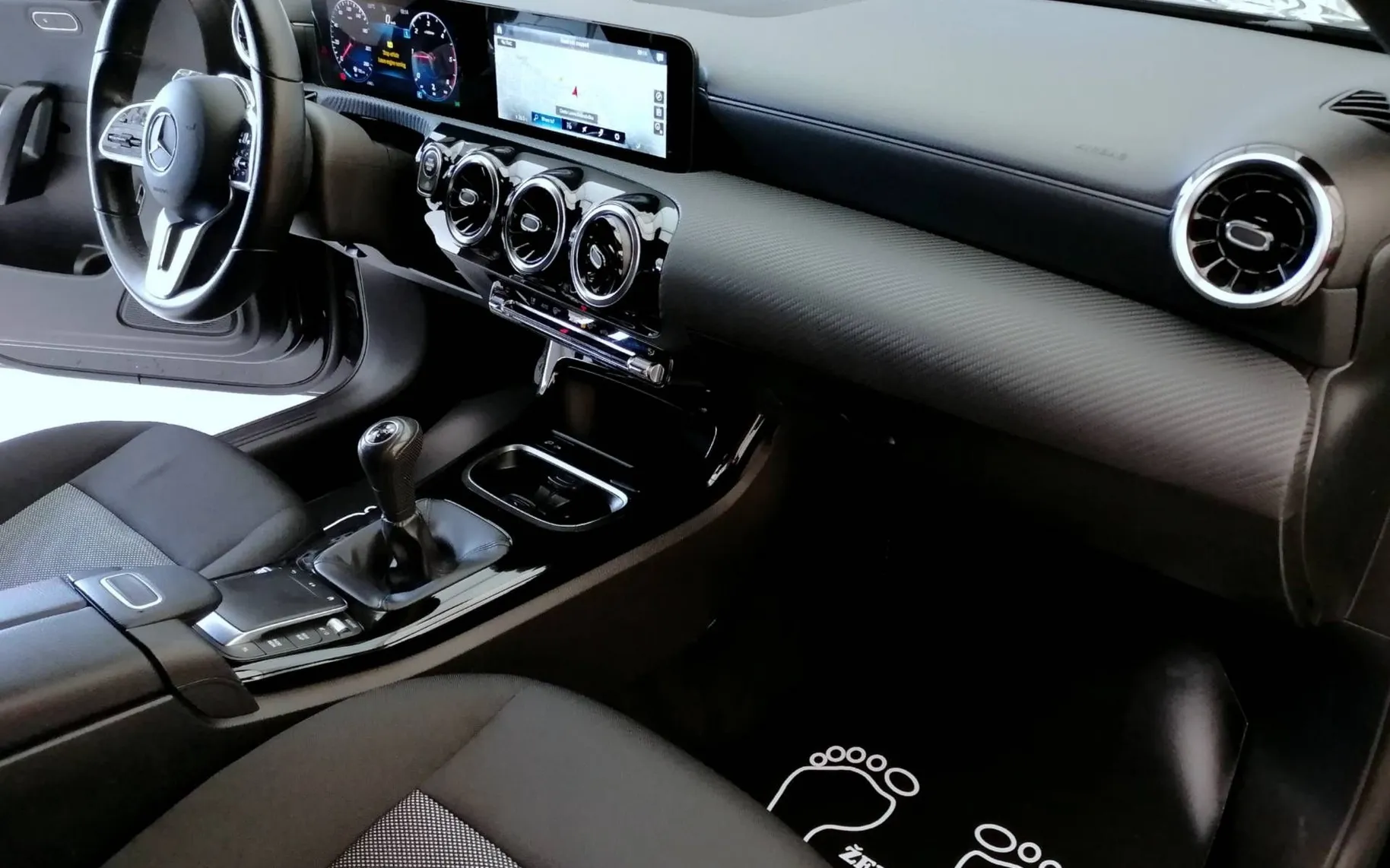 Notranja slika - Mercedes-Benz CLA-Razred - CLA 180 ELEGANCE FULL LED KAMERA NAVI 1.LASTNIK... - 7