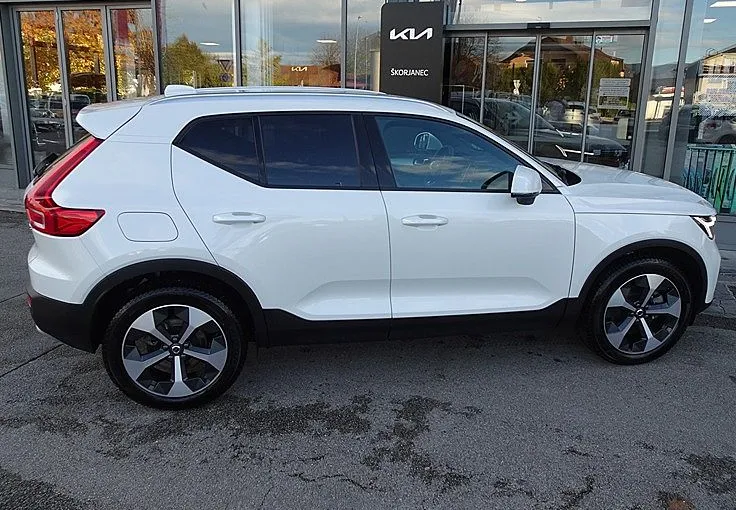 Zunanja slika - Volvo XC40 - 2.0 B3 Core 2WD -VIRTUAL -KAMERA -NAVI - 6