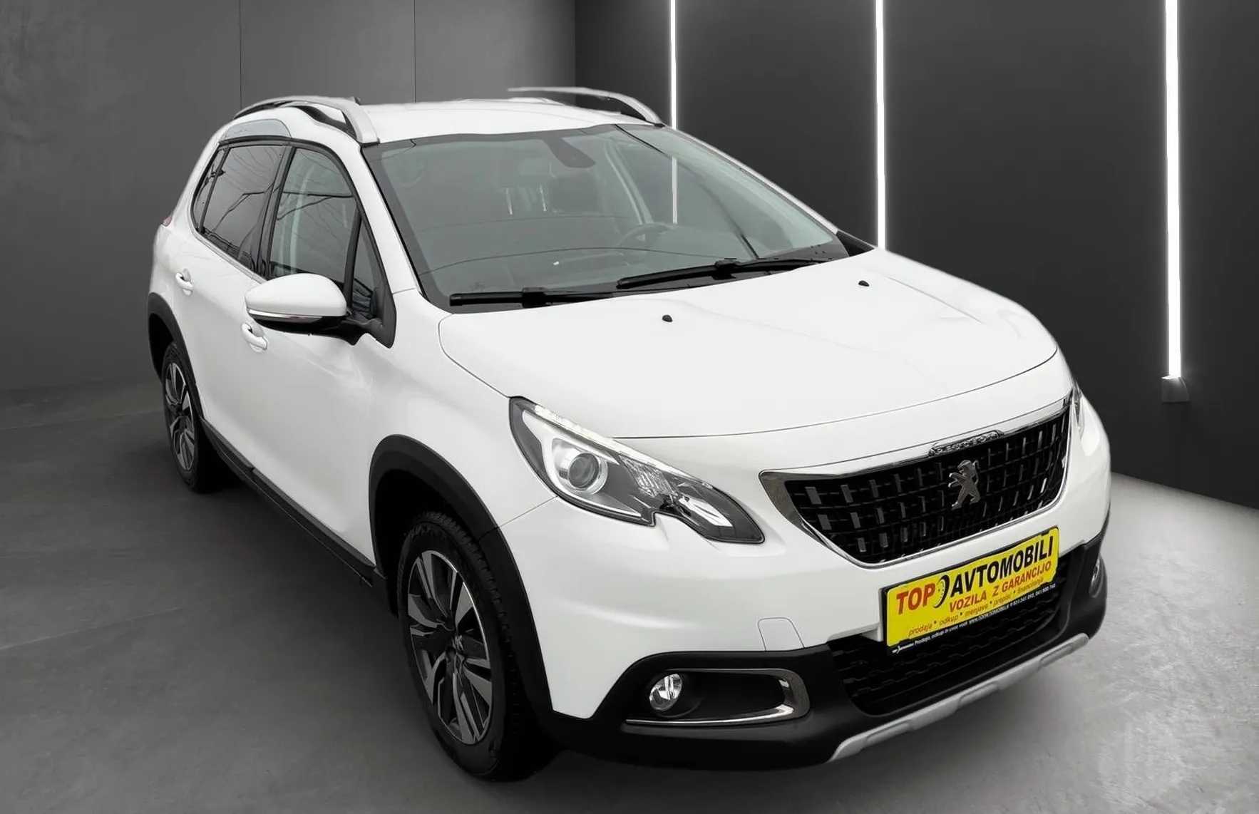 Zunanja slika - Peugeot 2008 - 1.2 PureTech SLOVENSKI 1.LASTNIK BI-XENON NAVI P - 10