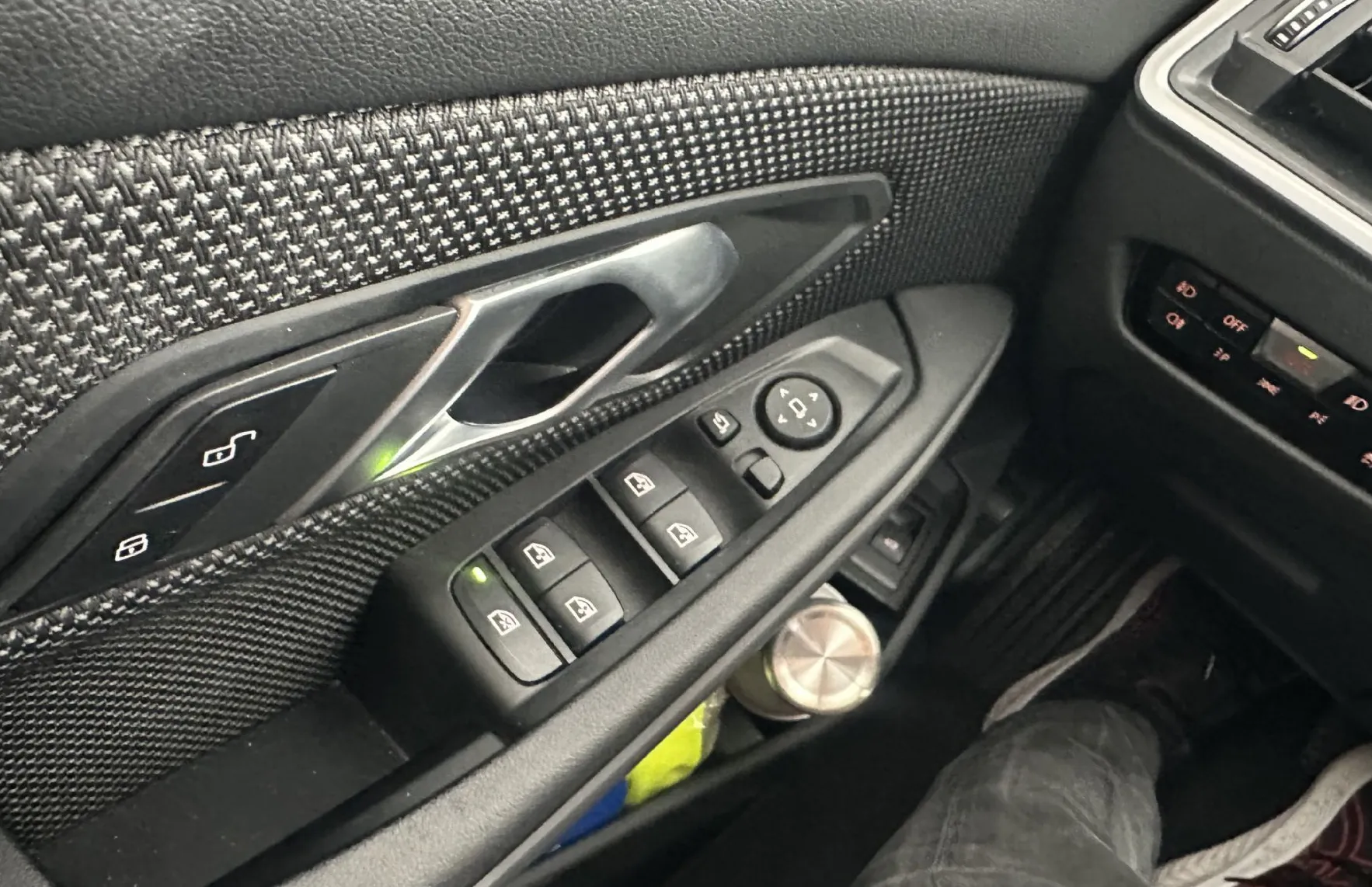 Zunanja slika - BMW Serija 3 - Touring: 318d Touring.NAVI.PDC.KONFORT.ZAKLEPANJE.KLJUKA - 13