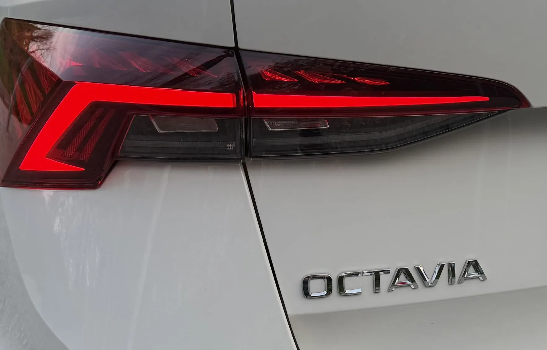 Zunanja slika - Škoda Octavia - 2.0TDI Style DSG 150PS MATRIX ACC PRIKLOP ALU17 - 10