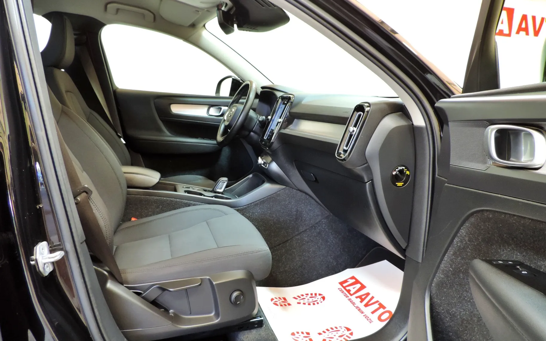 Zunanja slika - Volvo XC40 - T4 Recharge Twin Engine Inscription Avt. - 16