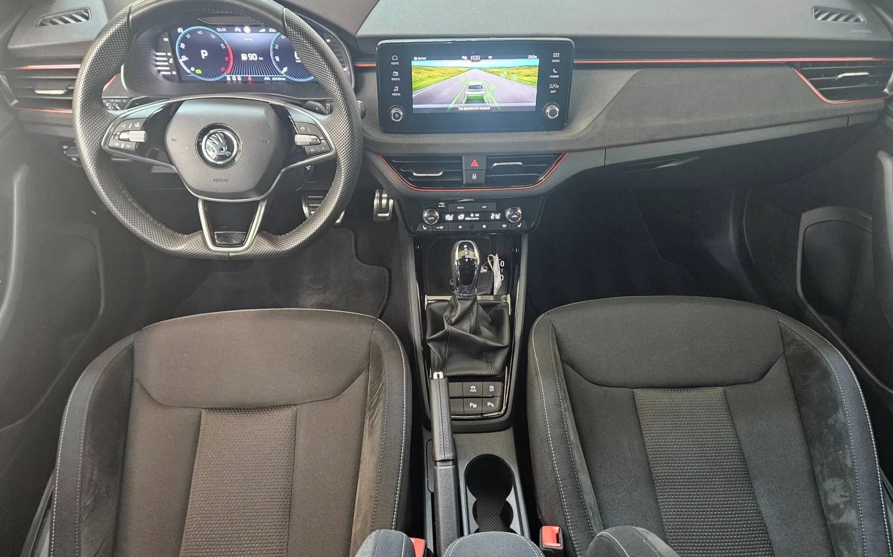 Notranja slika - Škoda Kamiq - 1.5 TSI ACT Selection DSG - 9