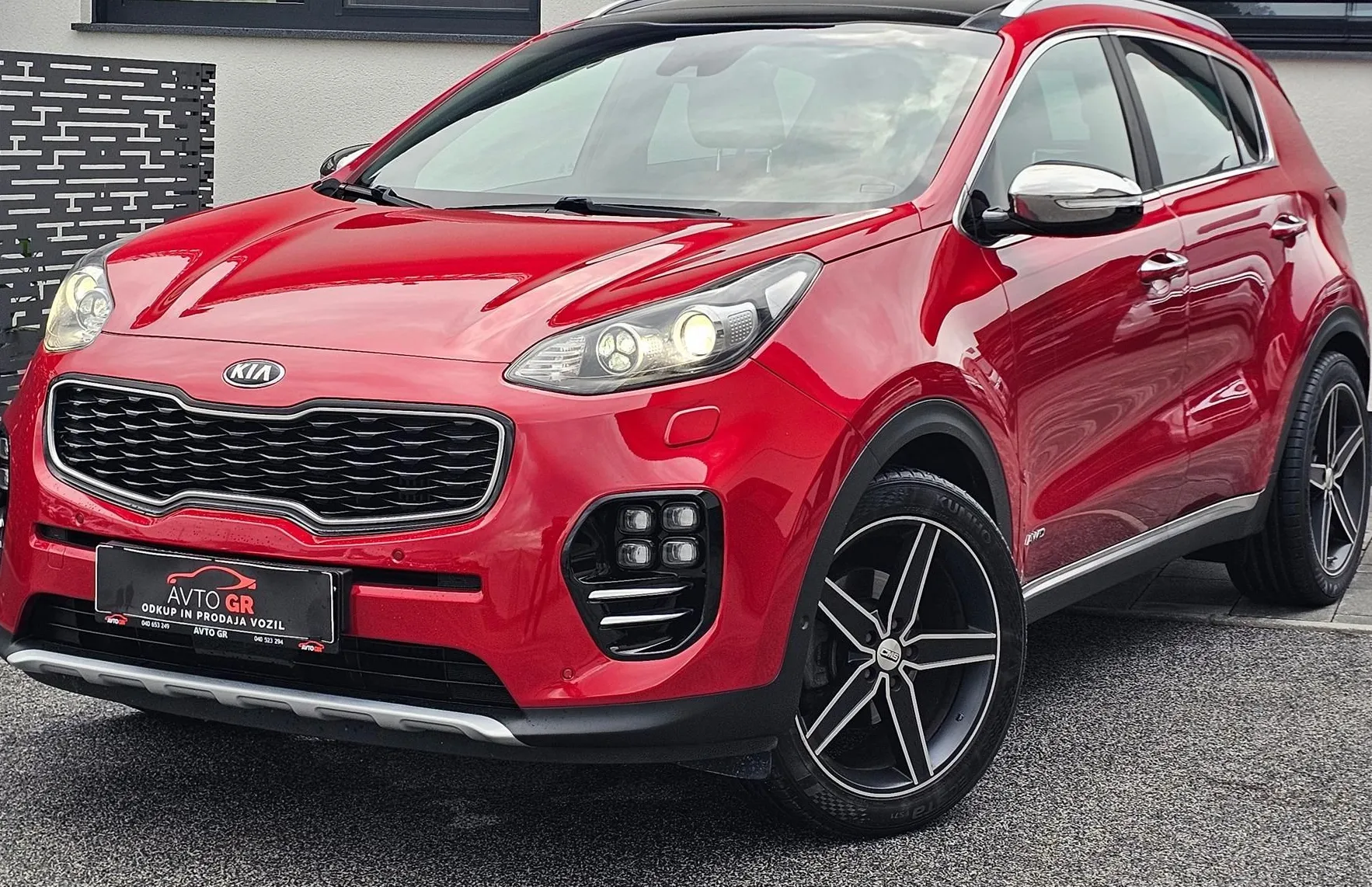 Zunanja slika - KIA Sportage - 4WD 1.6 T-GDI GT-Line Plus DCT-AVT-PANO-KAM.KLJUKA - 1