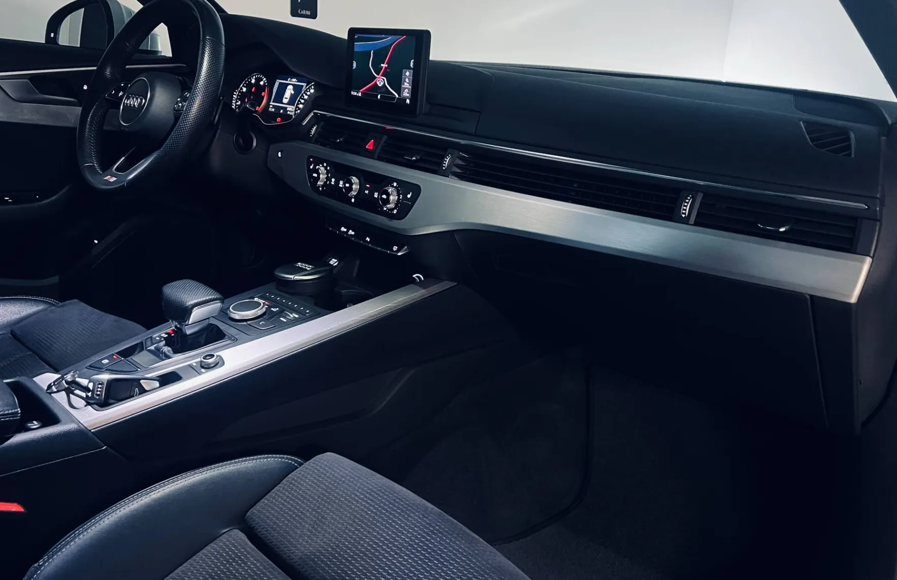 Zunanja slika - Audi A4 - Avant 2.0 TDI S-Line 110  150  PDC-NAVI-ALU18-XENON - 11