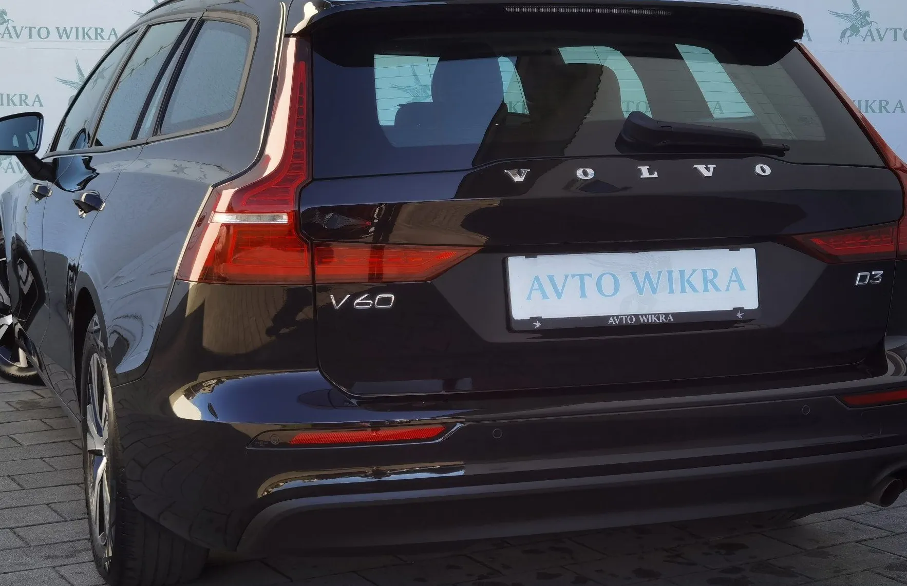 Zunanja slika - Volvo V60 - D3 Momentum FULLED•TEMP•VIRTUAL•KAMERA•2X-PDC•16C• - 3