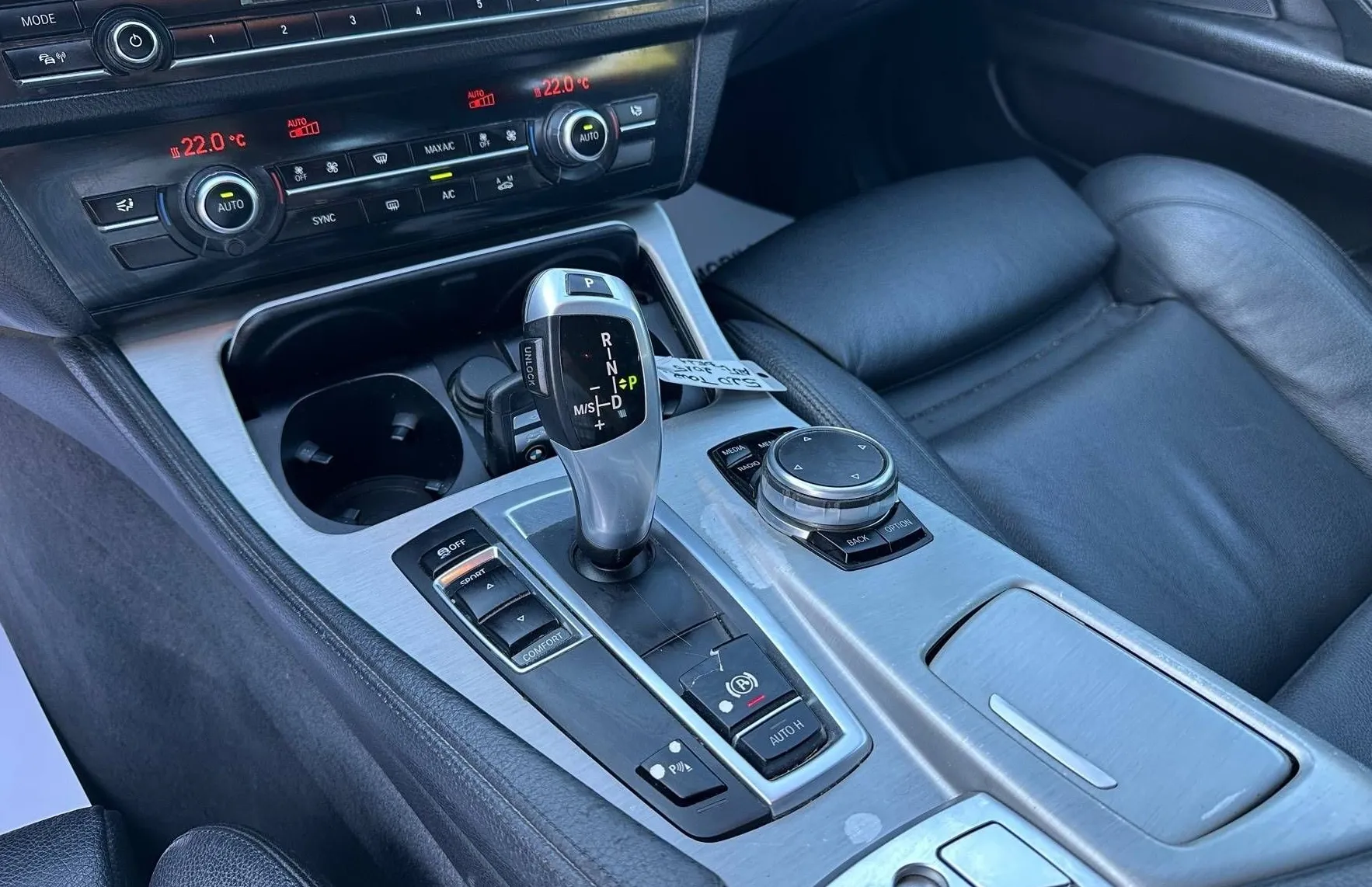 Zunanja slika - BMW Serija 5 - Touring: 520d LED NAVI TEMP HI-FI USNJE PDC FACELIFT TOP - 17