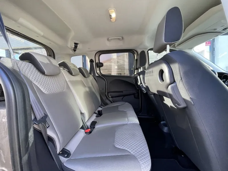 Zunanja slika - Ford Tourneo Courier - 1.5 TDCI 100KM TITANIUM SLO poreklo ZIMSKI PAKET - 11