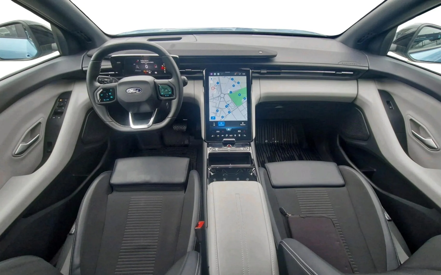 Zunanja slika - Ford Explorer - PREMIUM AWD 340KM PODALJŠAN DOSEG-SLO-PANORAM-360o - 4