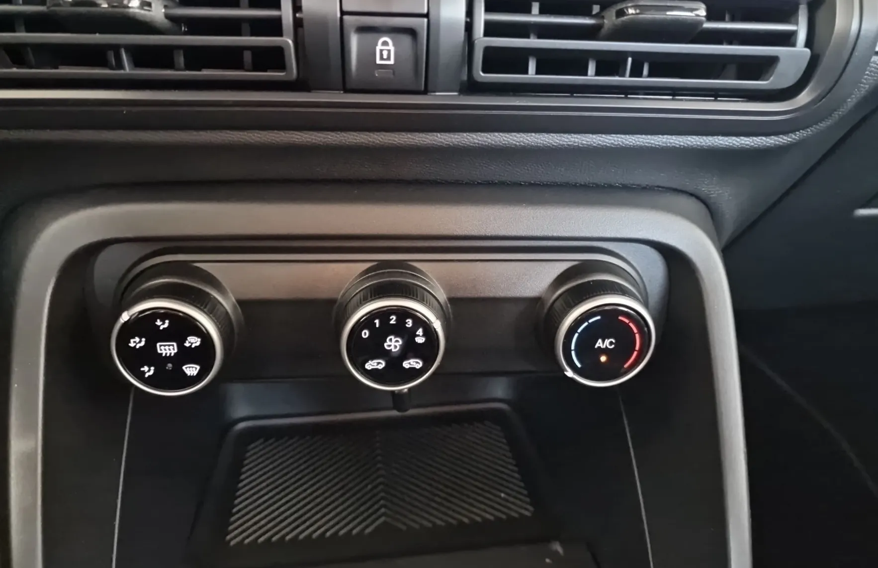 Zunanja slika - Citroën C3 - 1.2 Turbo 100 Plus - 16