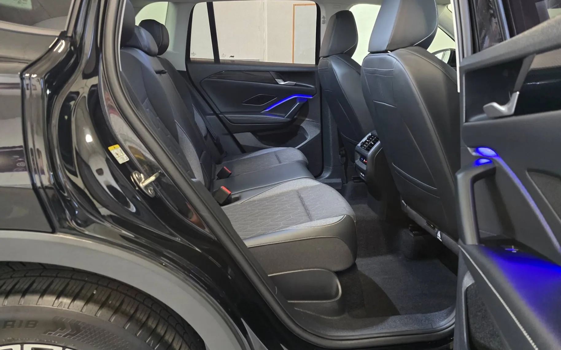 Notranja slika - Volkswagen Tiguan - 1.5 eTSI GOAL DSG - LED Plus.360kam.asistence.navi - 15
