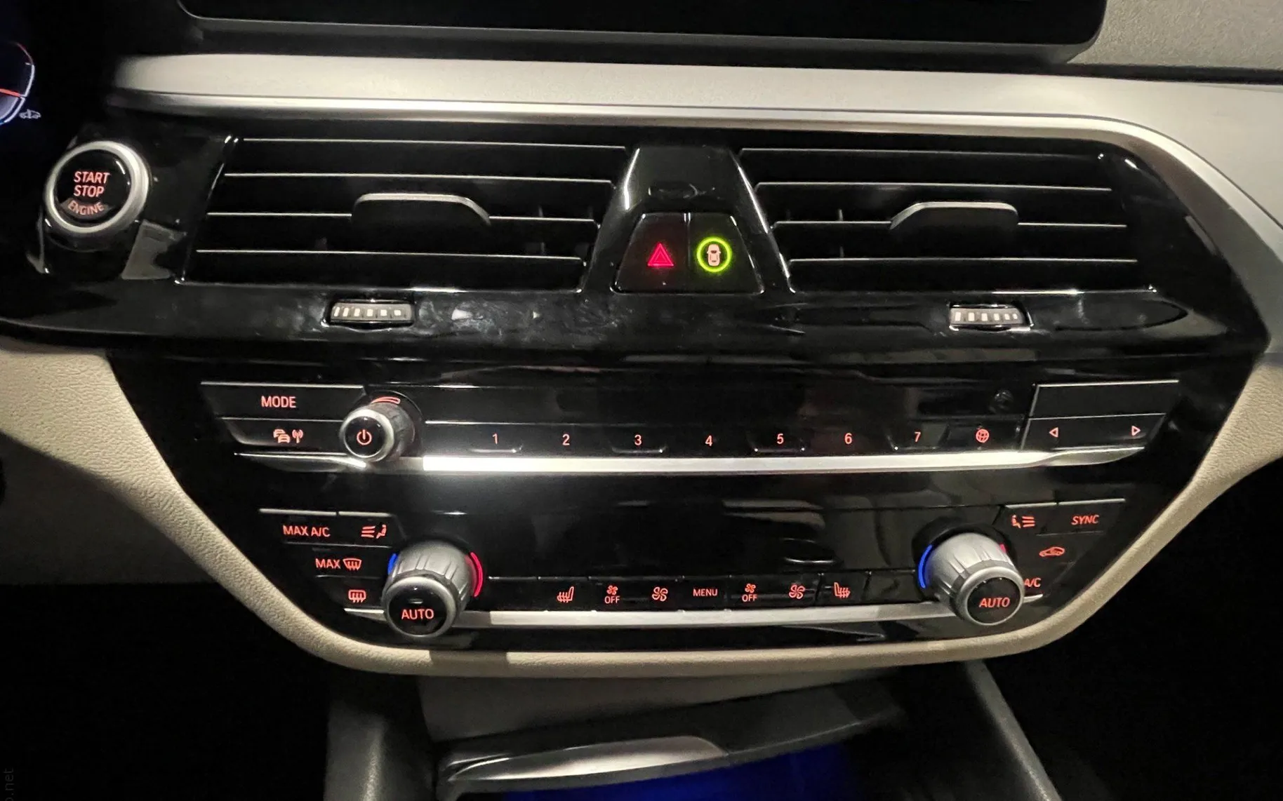 Zunanja slika - BMW Serija 5 - 530d xDrive Touring Avt. LED.NAVI.KAMERA.OGR.SEDEŽ - 18