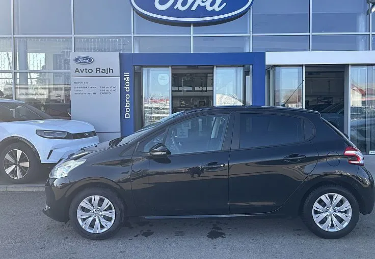 Zunanja slika - Peugeot 208 - ALURE 1.2- PRVI LASTNIK - 2