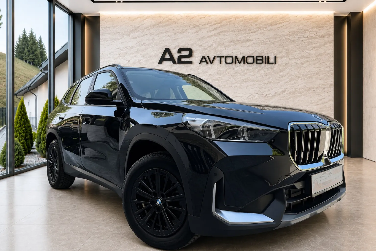Notranja slika - BMW serija X1: - X1 xDrive20d Avt.1.lastnik-FUL LED-KAMERA-KLJUKA-. - 10