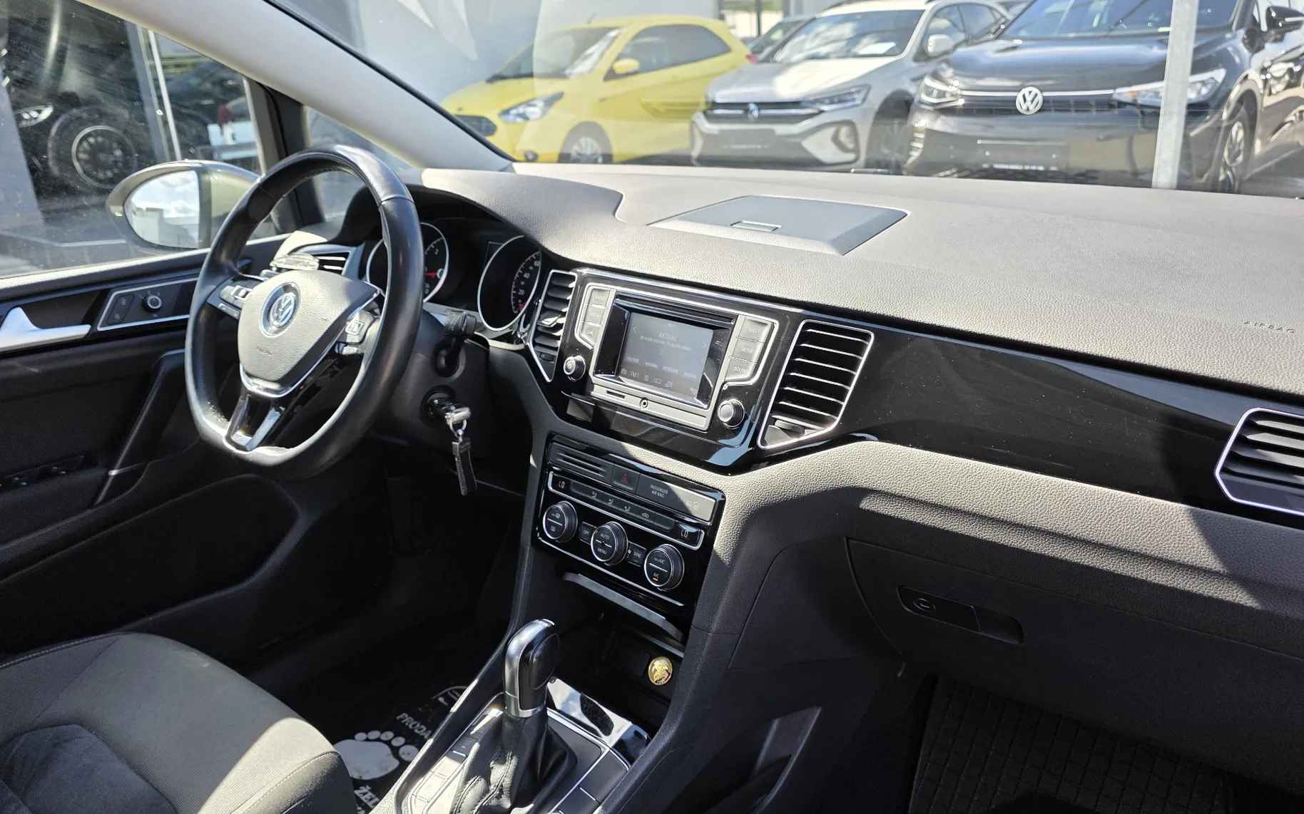 Zunanja slika - Volkswagen Golf - Sportsvan 1,6 TDI BMT DSG 1.LAST SLO PDC TEMP - 9