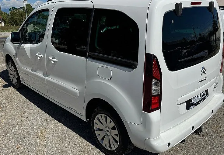 Zunanja slika - Citroën Berlingo - 1.5 HDi 102ks °1.LASTNIK° °KLJUKA° °LED° KLIMA SLO - 7
