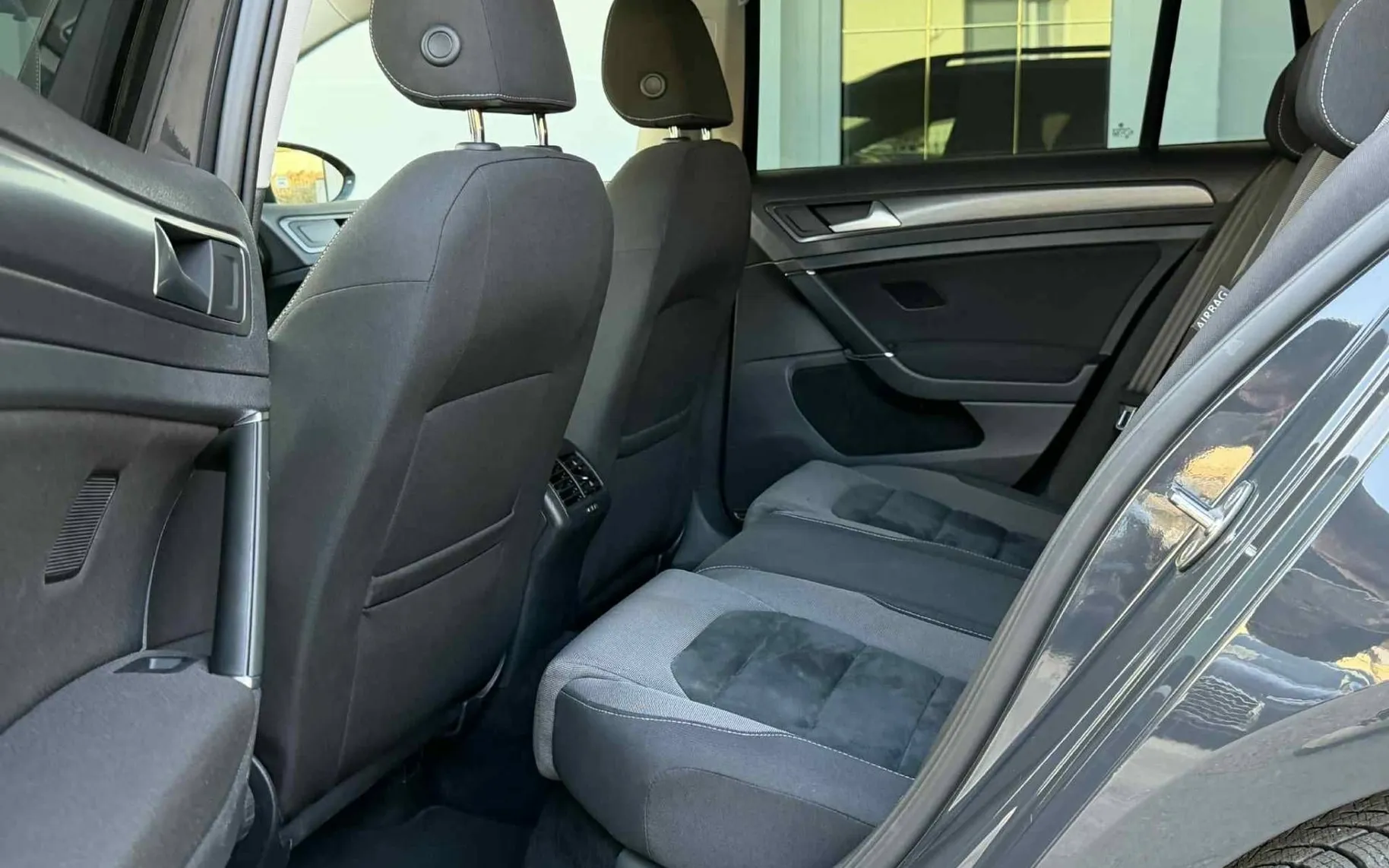 Notranja slika - Volkswagen Golf Variant - 2.0 TDI•AUT•HIGH LINE•LED•ACC•NAVI•PDC•F1•MASAŽA•. - 10