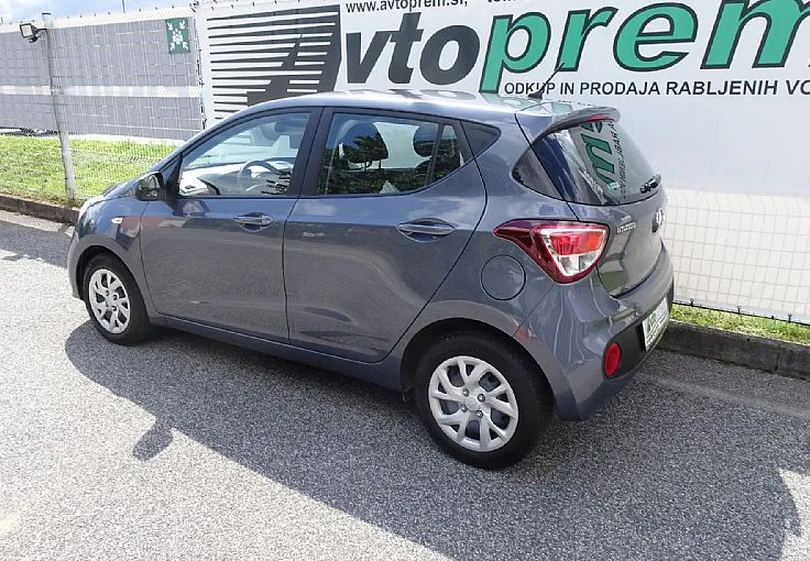 Zunanja slika - Hyundai i10 - 1.0 Style 1 LASTNIK. SLO. LEANPAY - 3