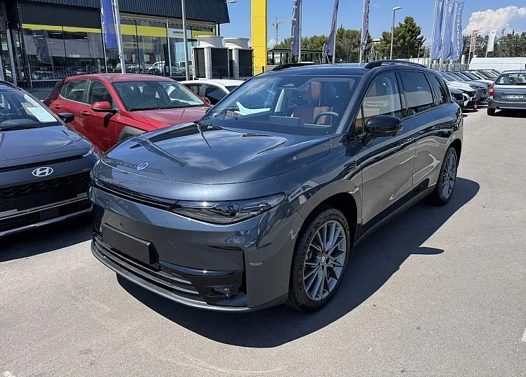 Zunanja slika - Leapmotor C10 - Design REEV 158 kW 215 KM - 1