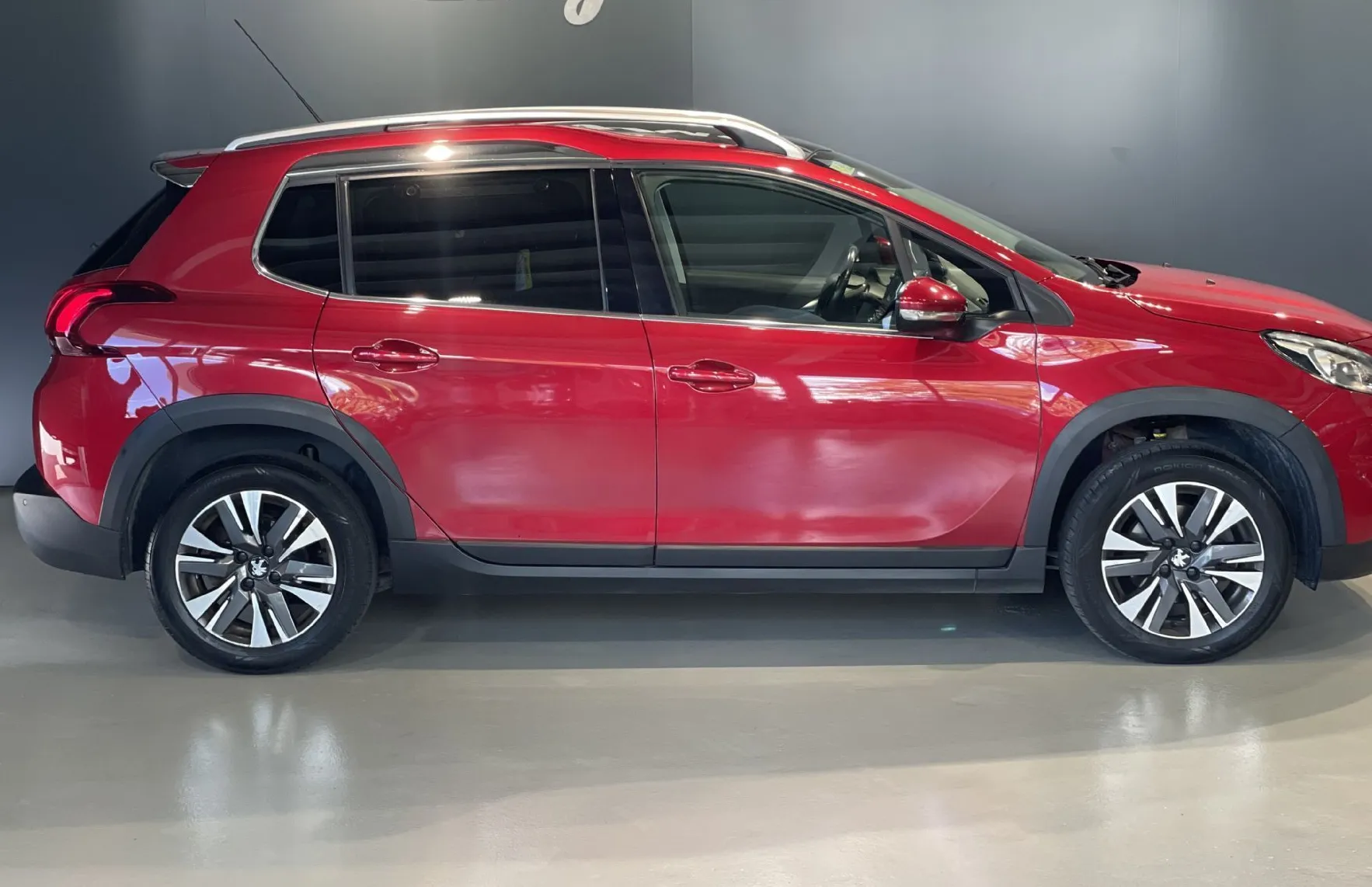 Zunanja slika - Peugeot 2008 - 1.2 PureTech 110 Stop Start ACTIVE EAT6 - 7